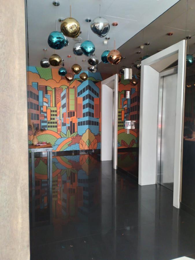 Hotel Maxone Premier Melawai Jakarta Exterior foto