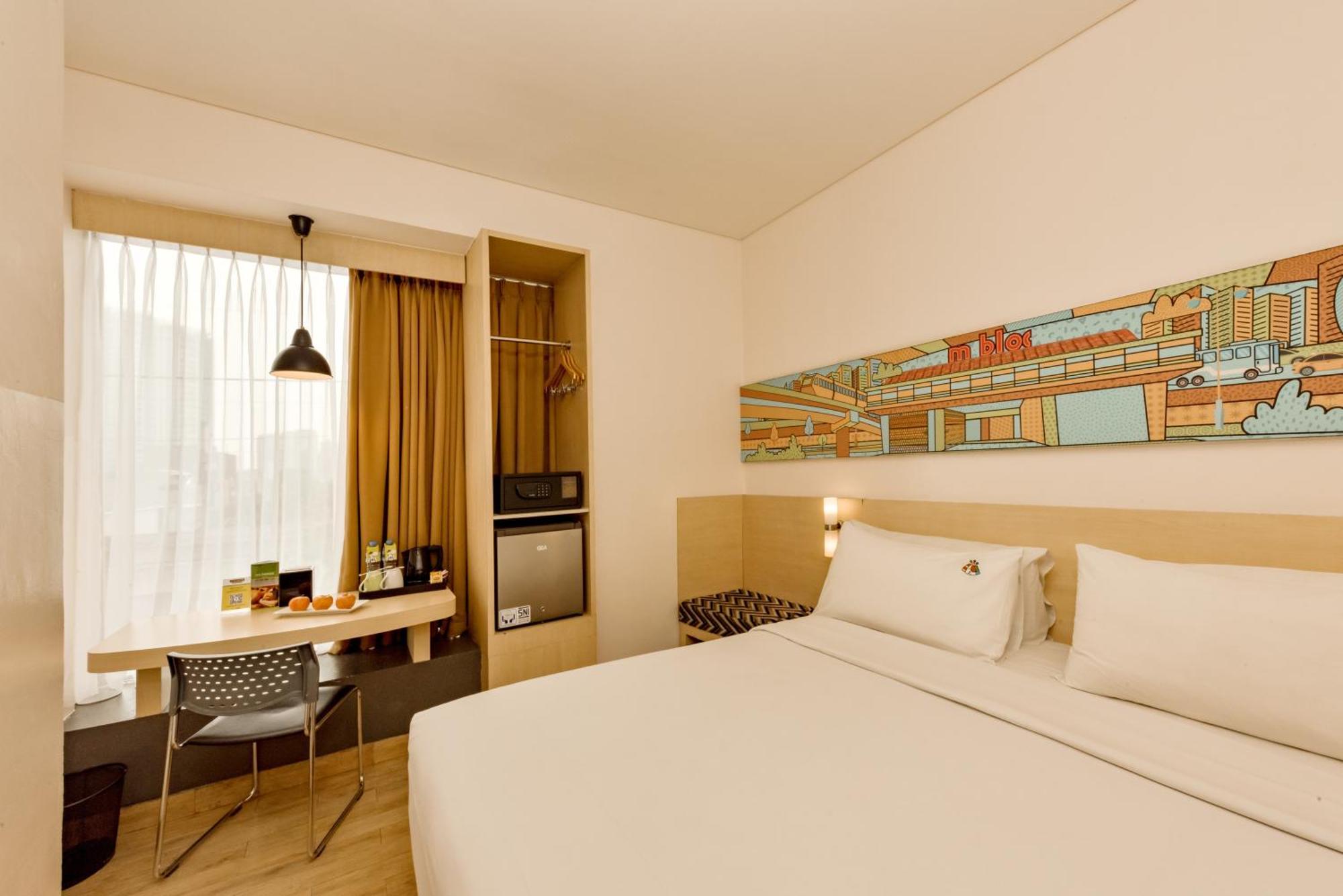 Hotel Maxone Premier Melawai Jakarta Exterior foto