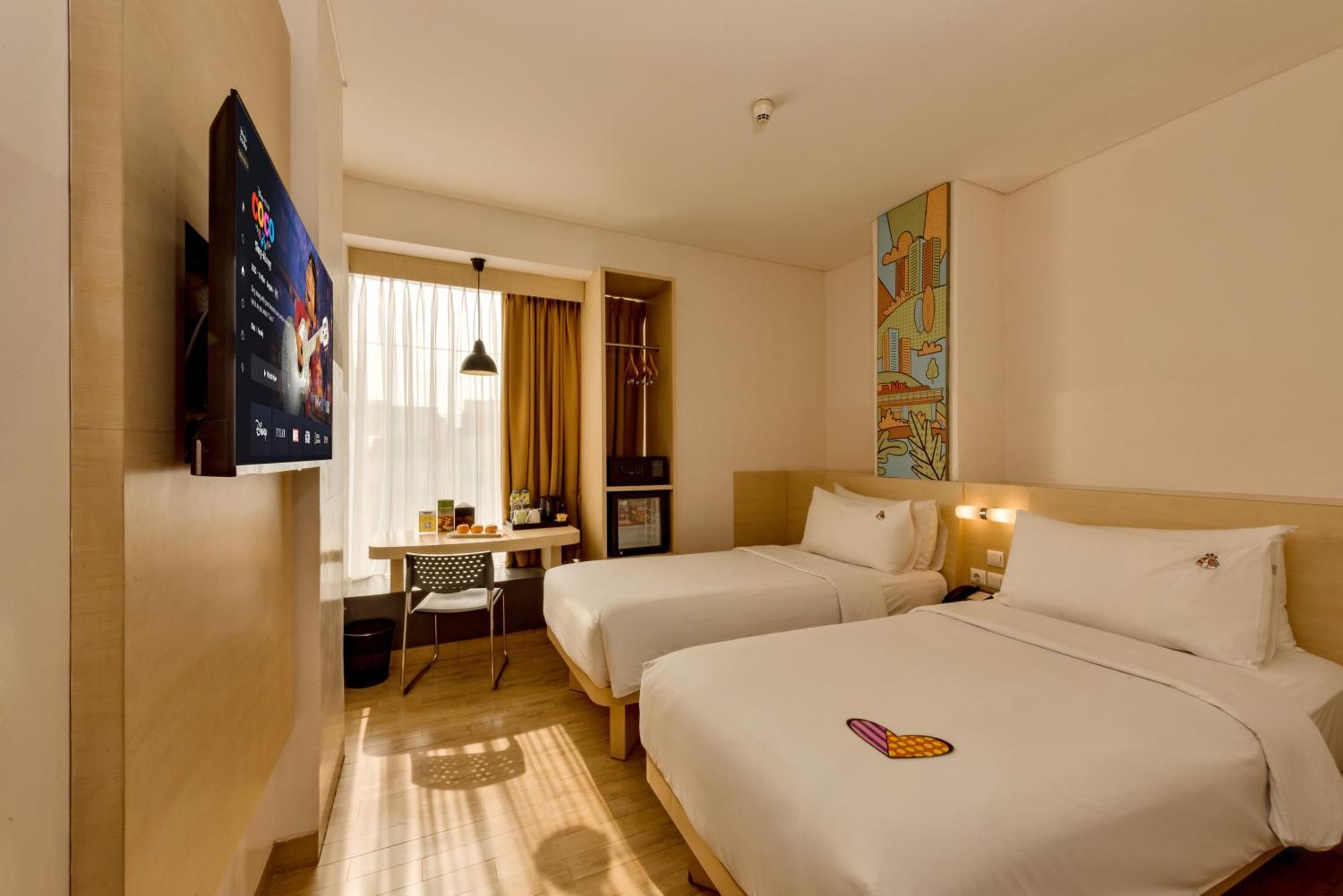 Hotel Maxone Premier Melawai Jakarta Exterior foto