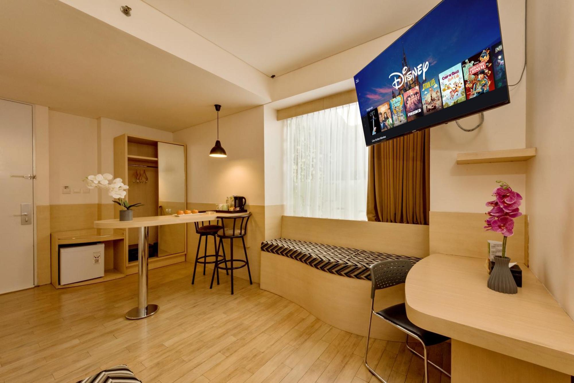 Hotel Maxone Premier Melawai Jakarta Exterior foto